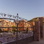 99 Luxury Exotic Villa