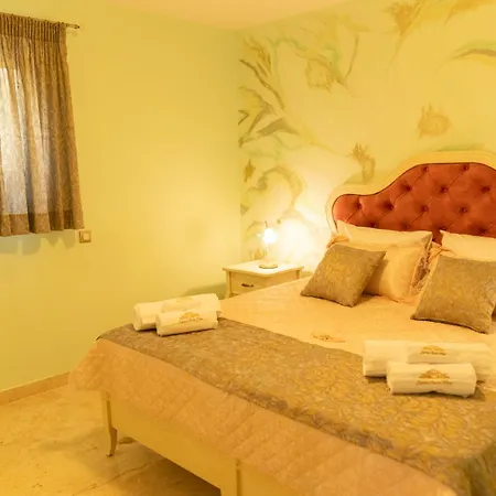 99 Luxury Exotic Villa *