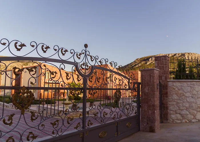 99 Luxury Exotic Вилла